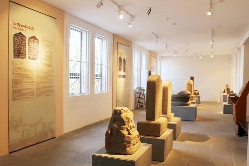 Tu&acirc;n thủ quy định v&agrave; t&ocirc;n trọng kh&ocirc;ng gian văn h&oacute;a để trải nghiệm tham quan th&ecirc;m đ&aacute;ng nhớ (Nguồn: Bảo t&agrave;ng đi&ecirc;u khắc Chăm Đ&agrave; Nẵng)